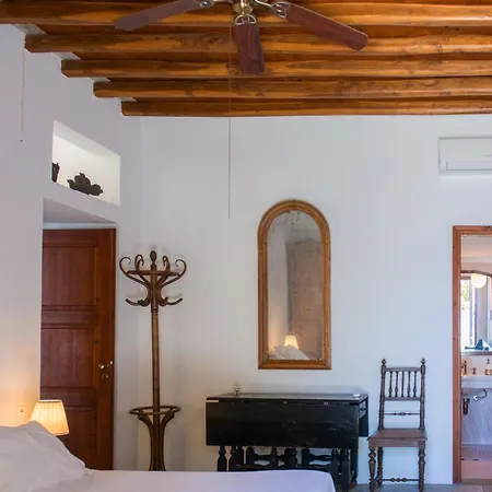 Celestina, Great For Privacy And Seclusion * Chrisopigi (Sifnos)